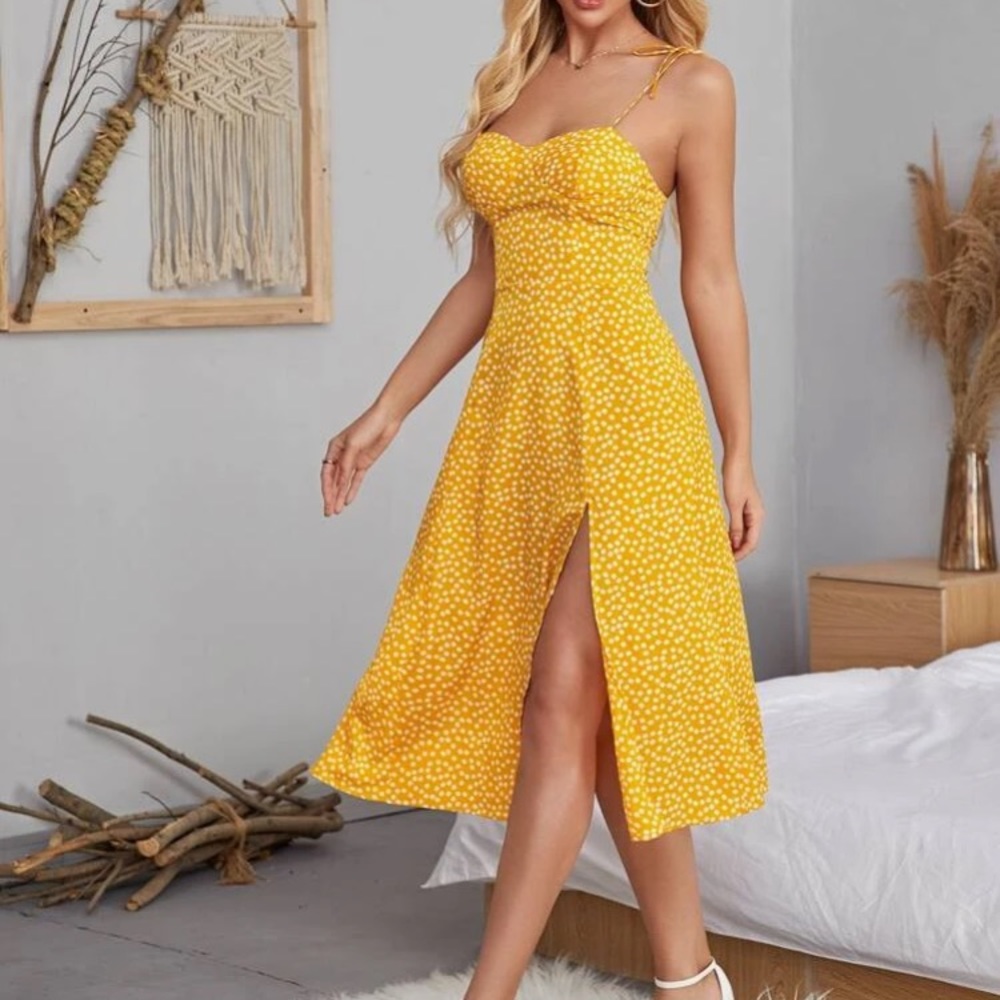 Yellow Spaghetti Strap Dress, Large (8/10)